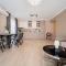Comfy luxury center apartment