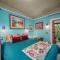 Secluded 2 Bdm Patio Villa Right By All The Action