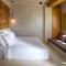 Canvas Suites - Oia