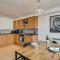 Chic and Bright Apartment Near the Water