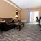 Cobblestone Inn & Suites - Denison | Majestic Hills - Denison