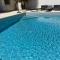 Maison entière 4 lits 8 pl avec jacuzzi proche du safari de Peaugres