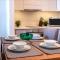 A Luxury Aprt 2 bedrooms Balcony with wonderful view Mall access hi speed WIFI Beach access & much more for Family Only - Rayyā
