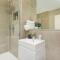 Airhosts Brightons Best Green Diamond Escape with Sea Views