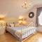 Chapel Cottage Set in a private courtyard in central location with 2 parking spaces - 柯比朗斯代尔