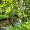 Pembrokeshire Yurts - Badger - Llanfyrnach