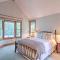 Sapphire Retreat with 2 Decks, Views and Resort Access