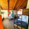 Paris Hostel - 提华纳