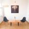 Luxury Maisonette Apartment -SEA VIEW, NETFLIX, GYM- 5 Min from Beach