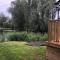 Beautiful and Tranquil Lakeside Lodge - Sleeps 5 - Northampton