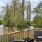 Beautiful and Tranquil Lakeside Lodge - Sleeps 5 - Northampton