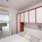 Apartments and Rooms Mare