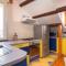 Apartment Lira