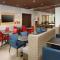 Holiday Inn Express & Suites by IHG Altoona by IHG