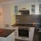 Casa Blanca 19 – Piscina, BBQ y Wifi (5 pax)