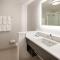 Holiday Inn Express & Suites - Bullhead City by IHG