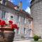 gîte au Château de Sallebrune - Beaune dʼAllier