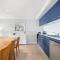 Hamptons Meets Hervey Bay In Upmarket Resort - Ocean Views