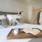 Elia & Anthos Deluxe Suites