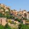 Magnifique Grand 30m2 refait à neuf en 2025 lumineux 4 couchages hyper centre Corte 13 cours paoli wifi tv lave linge