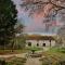 Chateau Mas de Pradie B&B Fountain view room - 弗萨克