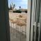 La Isla habitacion independiente con baño privado y jardín