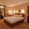 City Club Hotel