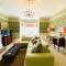 Clarendon View, Historic Apartment with Sea Views