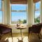 Clarendon View, Historic Apartment with Sea Views - 文特诺