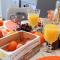 "La Combe Fleurie" Appartements & Chambres photo 11