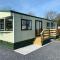 Caravan - Sleeps 4 - Pet friendly - Parking