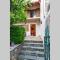 Small House with Garden & View - Promírion