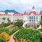 Hong Kong Disneyland Hotel