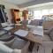 Margate Sunrise Seaview Secure Home - FAMILY ONLY, NO GROUPS