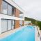 Royal Villa 2