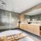Luxury 5-floor Unit with Ocean Views near Beach