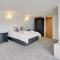 master accommodation suite 11 sea view