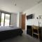 6 Bis HOTEL