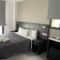 6 Bis HOTEL