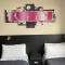 6 Bis HOTEL