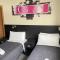 6 Bis HOTEL