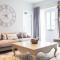 Modern Apartment with FREE Parking and WiFi