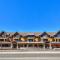 Luxury Three Bedroom Residence steps from Heavenly Village condo