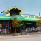 Siesta Cooler: Only Minutes Walk to Siesta Beach! - سيستا كي