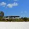 Siesta Cooler: Only Minutes Walk to Siesta Beach! - سيستا كي