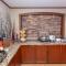 Staybridge Suites Bowling Green by IHG