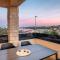 TEONA Luxury Apartment with jacuzzi and terrace sea view