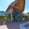 Siesta Key Village-Suite #2: A block to the Beach!