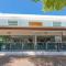 Siesta Key Village-Suite #3: A Block to the Beach!