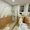 Convini Bed & Bathroom Homestay